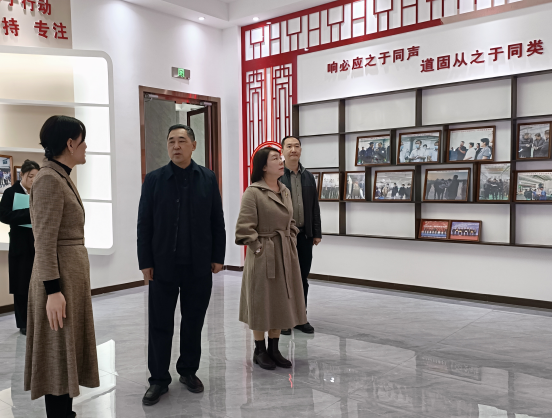 實(shí)地走訪企業(yè) 助力企業(yè)發(fā)展一一洛陽市人大副主任徐新、工信局副局長(zhǎng)衛(wèi)樹紅一行蒞臨鴻元軸承調(diào)研